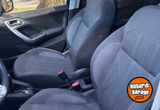 Autos - Peugeot 208 ALLURE AUTOMATICO 2016 Nafta 82000Km - En Venta