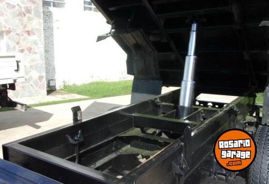 Camiones y Grúas - JMC N 900 Motor JMC ISUZU 115 hp, con CAJA VOLCADORA para 4 Ton., 0km my18. Financia Santander Rio. Acércate a ORIO HNOS, SAN GENARO, CONCESIONARIO OFICIAL DFM, JMC Camiones. - En Venta