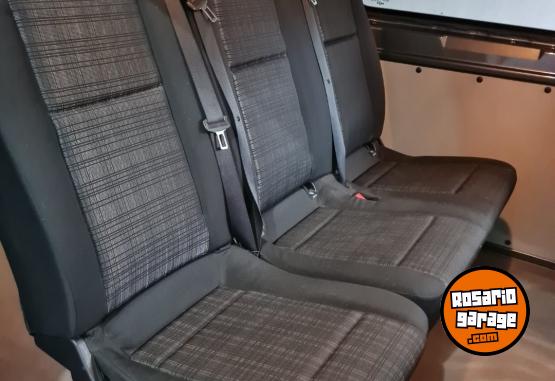 Utilitarios - Mercedes Benz VITO FURGON MIXTO 2017 Nafta 280000Km - En Venta