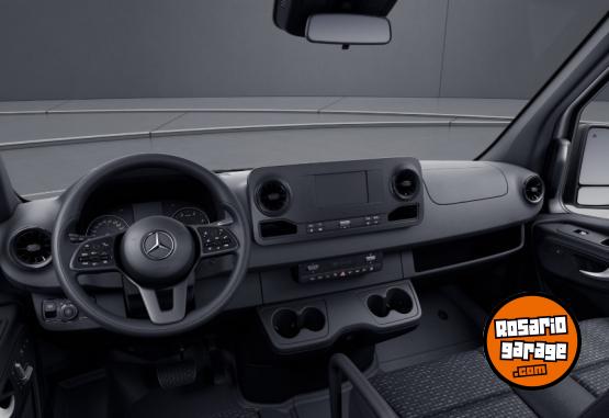 Utilitarios - Mercedes Benz NUEVA LINEA SPRINTER FURGON 2023 Diesel 0Km - En Venta