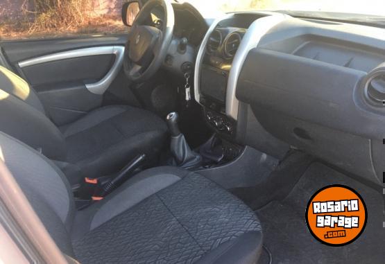 Autos - Renault Duster 2017 GNC 103000Km - En Venta