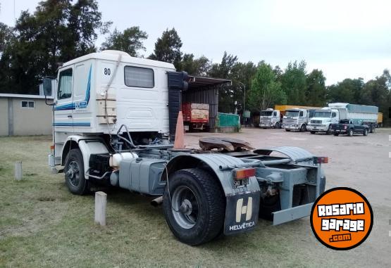 Camiones y Grúas - SCANIA 112  320 - En Venta