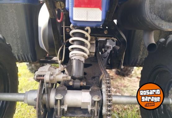 Cuatris y UTVs - Polaris Trail blazer automático 2014 GNC 4500Km - En Venta