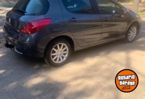 Autos - Peugeot 308 Allure con Navegador 2015 Nafta 135000Km - En Venta