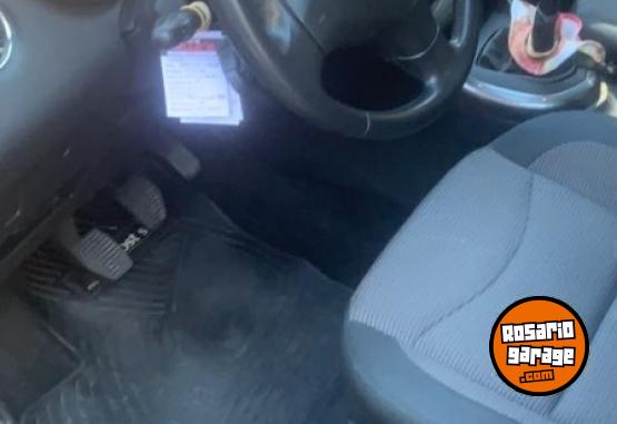 Autos - Peugeot 308 Allure con Navegador 2015 Nafta 135000Km - En Venta