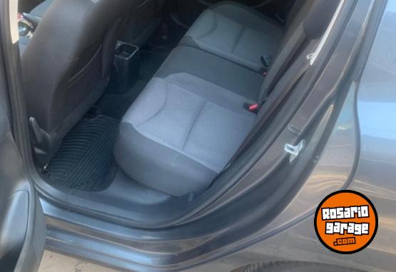 Autos - Peugeot 308 Allure con Navegador 2015 Nafta 135000Km - En Venta