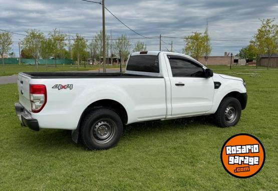 Camionetas - Ford Ranger cabina simple 4x4 2017 Diesel 220000Km - En Venta