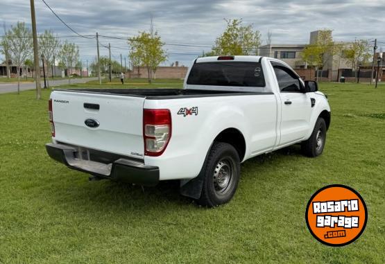 Camionetas - Ford Ranger cabina simple 4x4 2017 Diesel 220000Km - En Venta