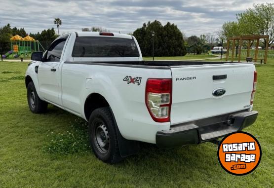 Camionetas - Ford Ranger cabina simple 4x4 2017 Diesel 220000Km - En Venta