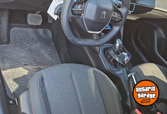 Autos - Peugeot 208 ALLURE 2024 Nafta 28000Km - En Venta