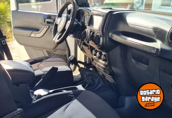 Camionetas - Jeep Wrangler unlimited sport 2013 Nafta 190000Km - En Venta