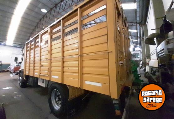 Camiones y Gras - FORD CARGO 1722E - CD - CHASIS CARROZADO - 2008 - En Venta