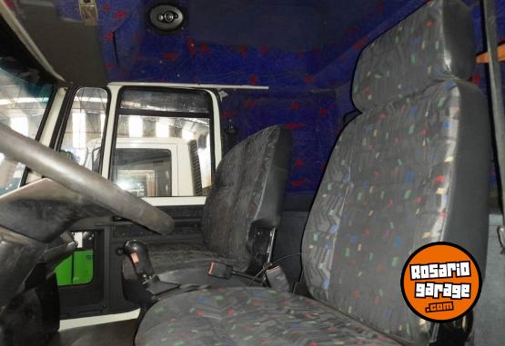 Camiones y Gras - FORD CARGO 1722E - CD - CHASIS CARROZADO - 2008 - En Venta