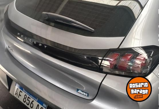 Autos - Peugeot 208 2023 Nafta 16000Km - En Venta