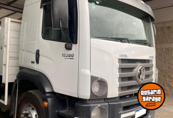 Camiones y Gras - VW 17.280 B/Volcables Ao 2018 - En Venta