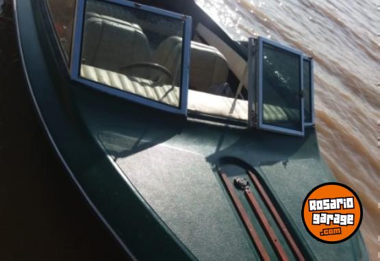 Embarcaciones - Se vende o se permuta x vehiculo de igual valor.  Muy buen estado - En Venta