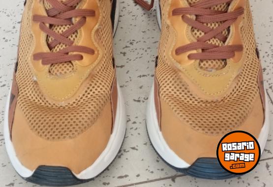 Indumentaria - zapatillas adidas como nuevas - En Venta