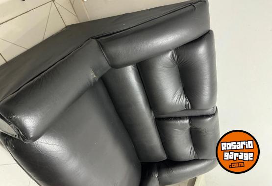 Hogar - Sillón de cuero sintético bicuerpo negro. - En Venta