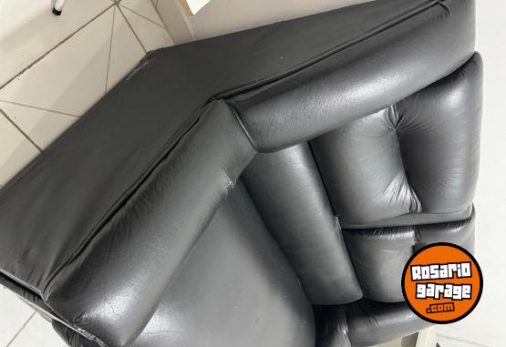 Hogar - Sillón de cuero sintético bicuerpo negro. - En Venta