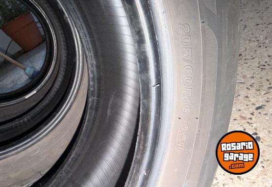 Accesorios para Autos - Cubierta brigeston 205/60 r16 - En Venta