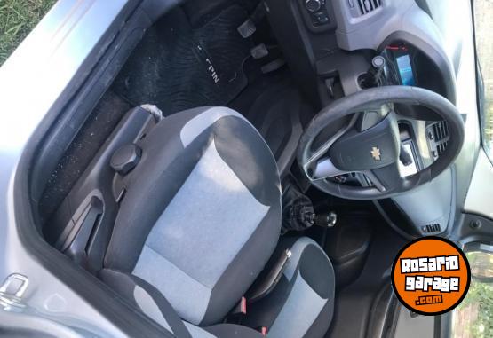 Autos - Chevrolet Spin LT 2016 GNC 89800Km - En Venta
