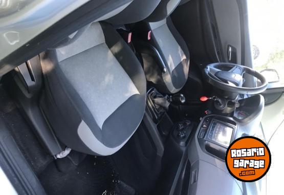 Autos - Chevrolet Spin LT 2016 GNC 89800Km - En Venta