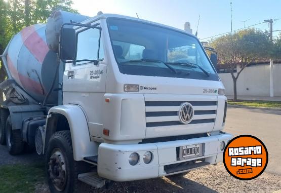 Camiones y Grúas - CAMION HORMIGONERO VOLKSWAGEN 26260 - En Venta
