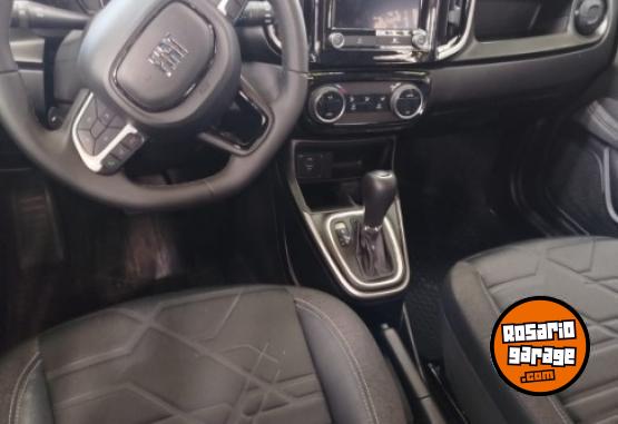 Camionetas - Fiat Strada volcano CVT 2025 Nafta 26000Km - En Venta