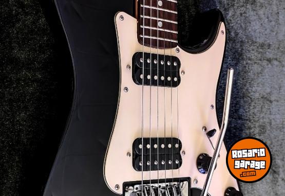 Instrumentos Musicales - Squier Stagemaster Standard Series - En Venta