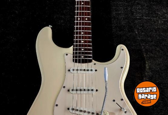 Instrumentos Musicales - Squier Stratocaster - En Venta