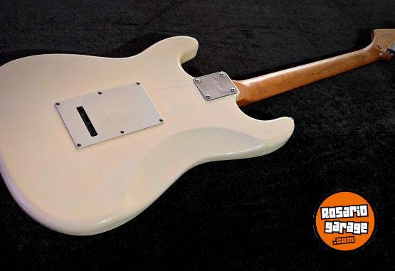 Instrumentos Musicales - Squier Stratocaster - En Venta