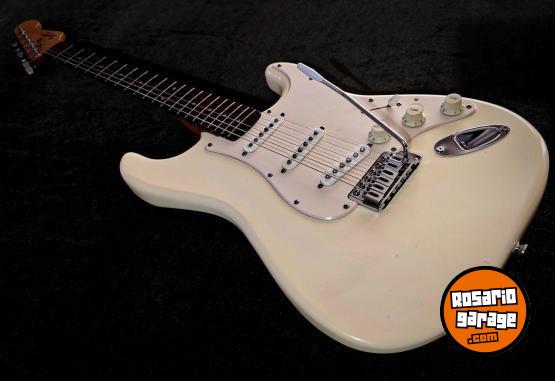 Instrumentos Musicales - Squier Stratocaster - En Venta