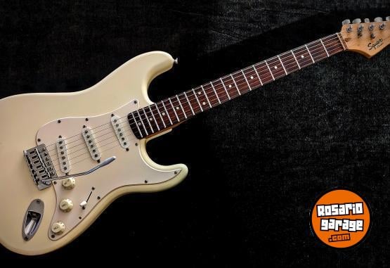 Instrumentos Musicales - Squier Stratocaster - En Venta
