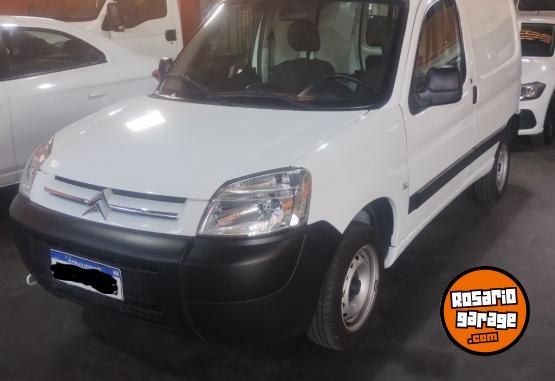 Utilitarios - Citroen Berlingo furgon 2021 Diesel 78000Km - En Venta