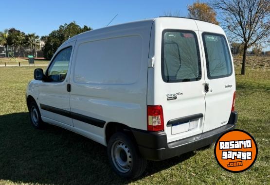 Utilitarios - Citroen Berlingo furgon 2021 Diesel 78000Km - En Venta