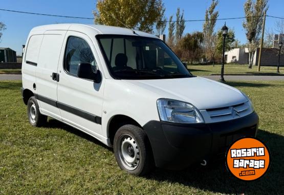 Utilitarios - Citroen Berlingo furgon 2021 Diesel 78000Km - En Venta