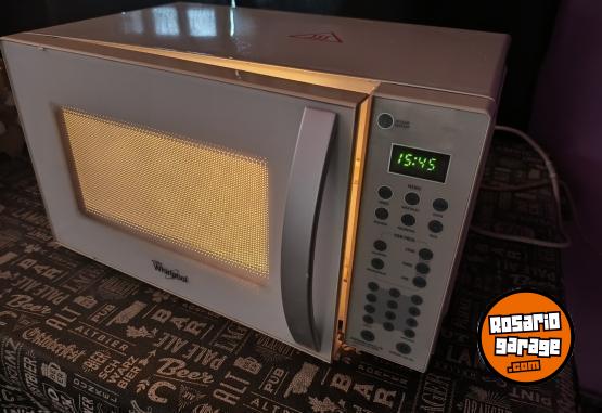 Hogar - Microondas Whirlpool modelo WMS205S 20 litros Impecable!!! - En Venta