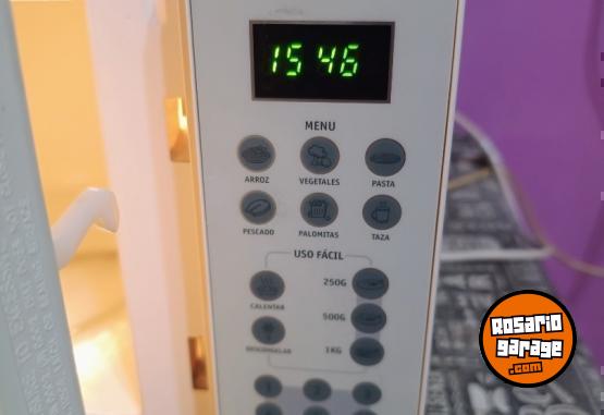 Hogar - Microondas Whirlpool modelo WMS205S 20 litros Impecable!!! - En Venta