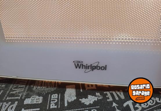 Hogar - Microondas Whirlpool modelo WMS205S 20 litros Impecable!!! - En Venta