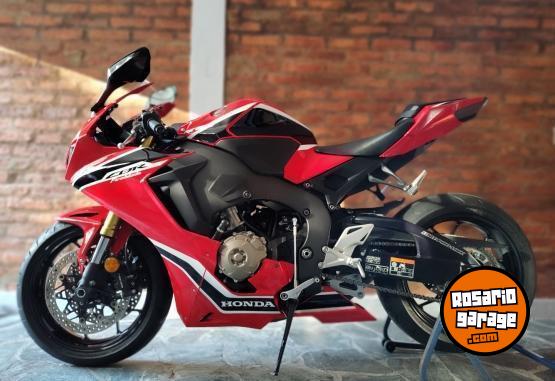 Motos - Honda CBR 1000 2017 Nafta 7000Km - En Venta