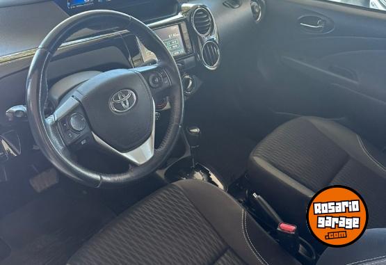 Autos - Toyota Etios XLS 2016 Nafta 100000Km - En Venta