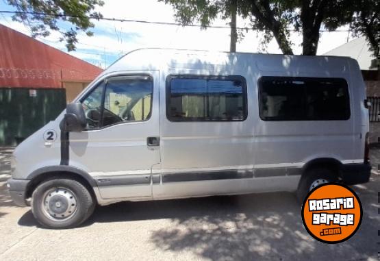 Utilitarios - Renault minibus 2008 Diesel 400000Km - En Venta