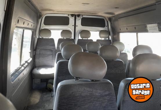 Utilitarios - Renault minibus 2008 Diesel 400000Km - En Venta
