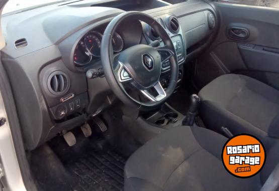 Utilitarios - Renault Kangoo 1.6 Confort sce 2020 GNC 97000Km - En Venta