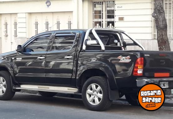 Camionetas - Toyota Hilux SRV 4X4 2011 Diesel 233500Km - En Venta