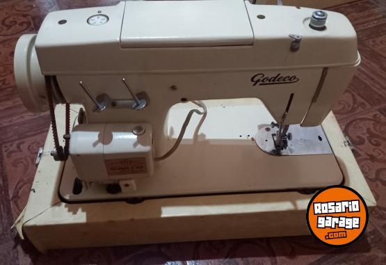 Otros - Maquina de coser - En Venta