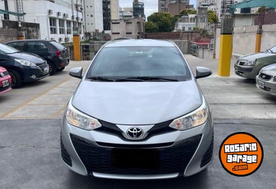 Autos - Toyota Yaris XS 2021 Nafta 48000Km - En Venta
