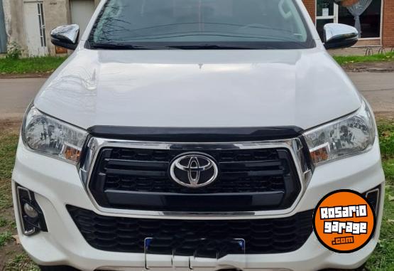 Camionetas - Toyota HILUX SRV 2019 Diesel 75200Km - En Venta
