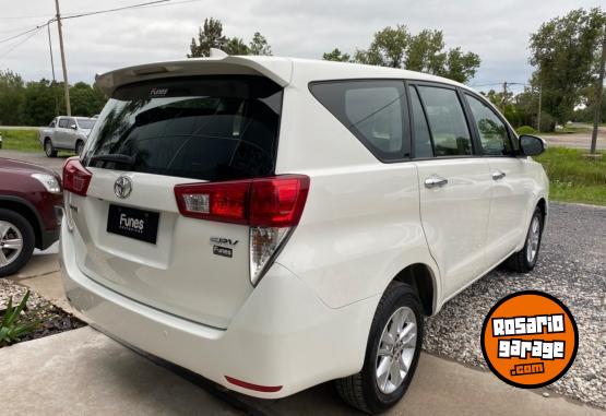 Autos - Toyota Innova SRV 2.7 8 asientos 2018 Nafta 28000Km - En Venta