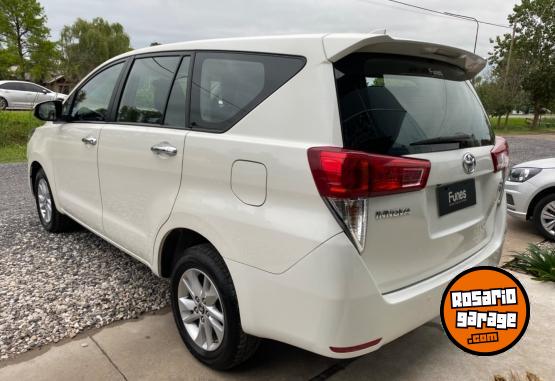Autos - Toyota Innova SRV 2.7 8 asientos 2018 Nafta 28000Km - En Venta